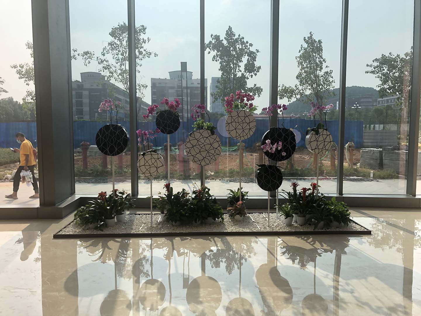 大堂造景-04-广州植物花卉租赁_室内绿植租摆_绿植组景_广州欣怡园艺